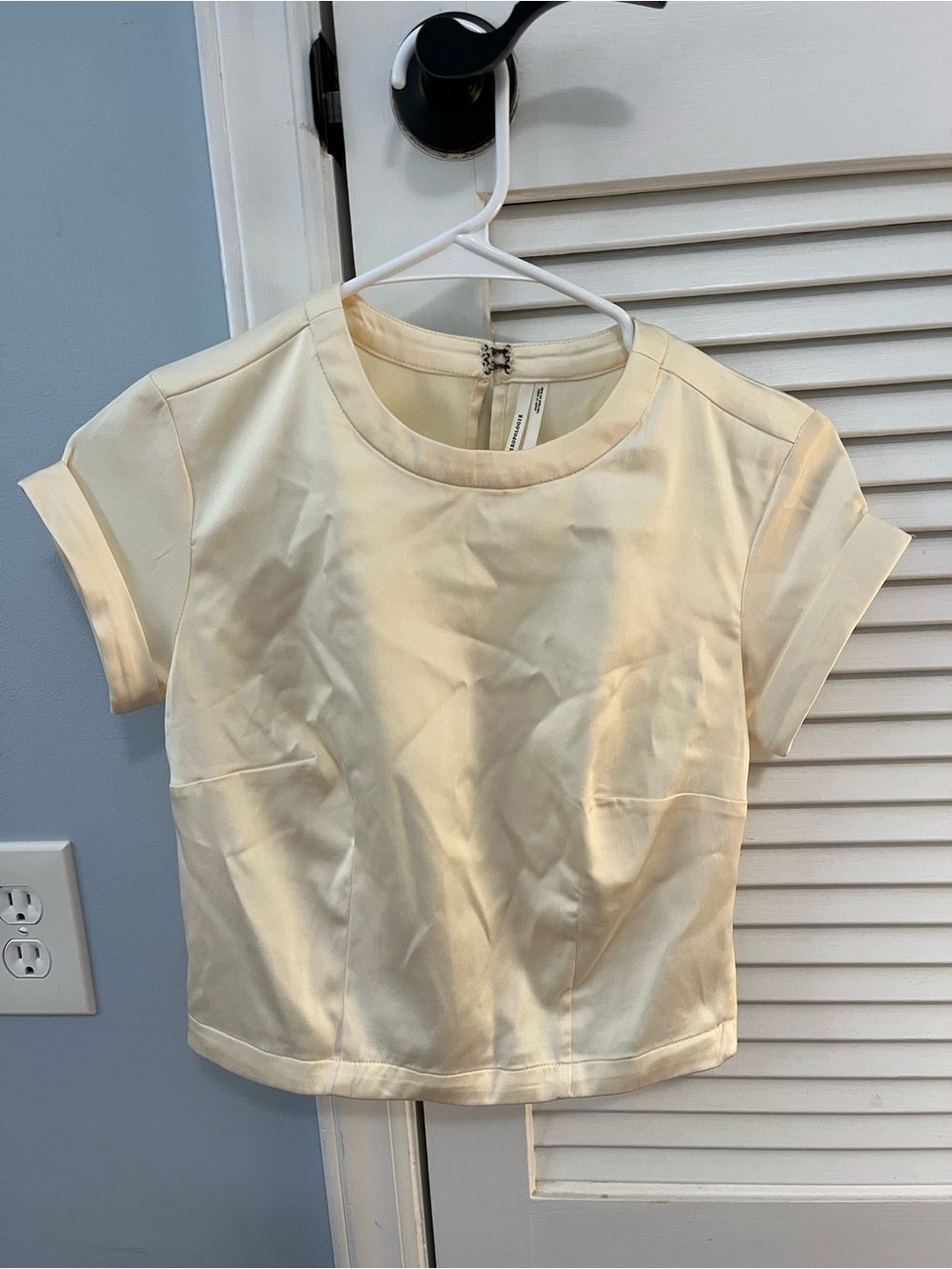 Anthropologie butter yellow/cream short-Sleeve Top - Classic Crewneck